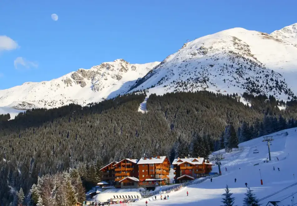 Les Granges des 7 Laux, Les 7 Laux (self catered apartments) - Ski-in/ski-out