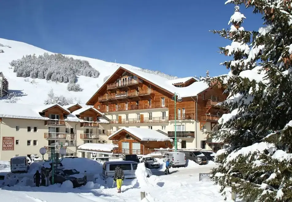 Ours Blanc, Les 2 Alpes (self catered apartments)