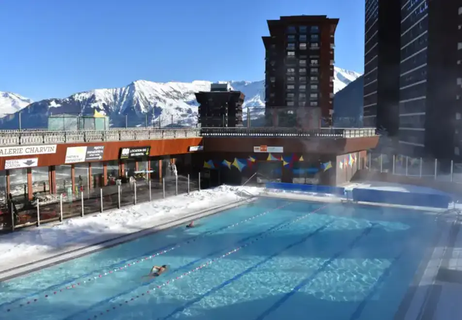 Le Corbier Ski Resort - Public outdoor heated pool