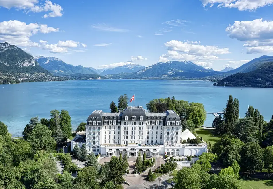 Imperial Palace, Annecy (B&B hotel) - Exceptional setting on Lake Annecy
