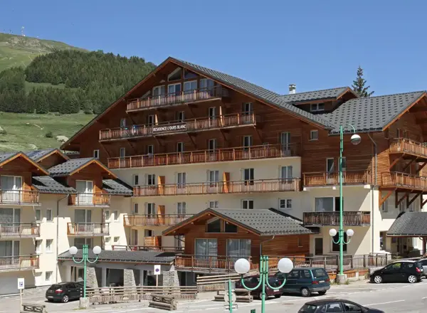Ours Blanc, Les 2 Alpes (self catered apartments)