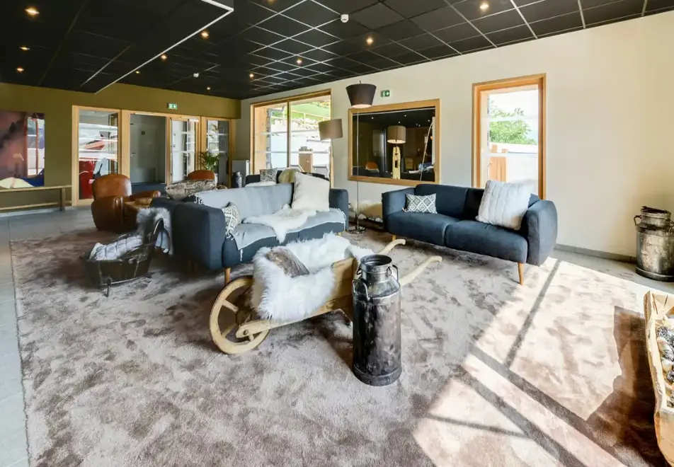 Les Fermes du Mont Blanc, Combloux (self catered apartments) - Reception