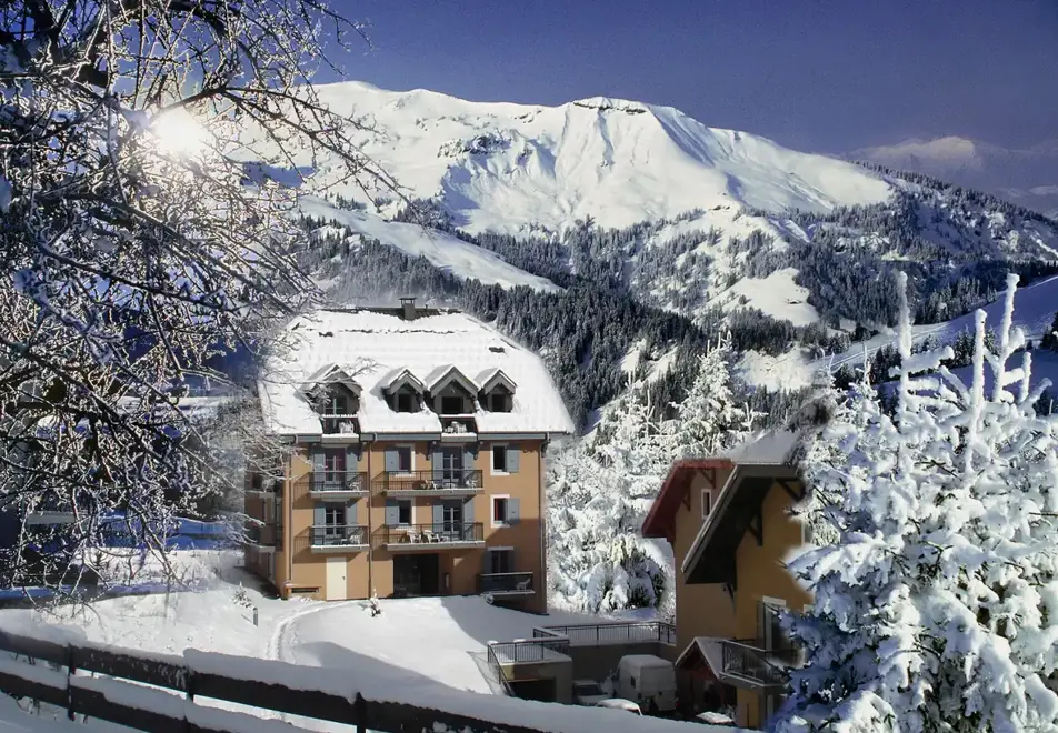 Les Arolles, St Gervais (self catered apartment) - Exterior