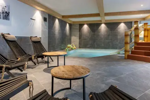 l'Alpaga, La Toussuire (self catered apartments) ©Foudimages - Childrens pool