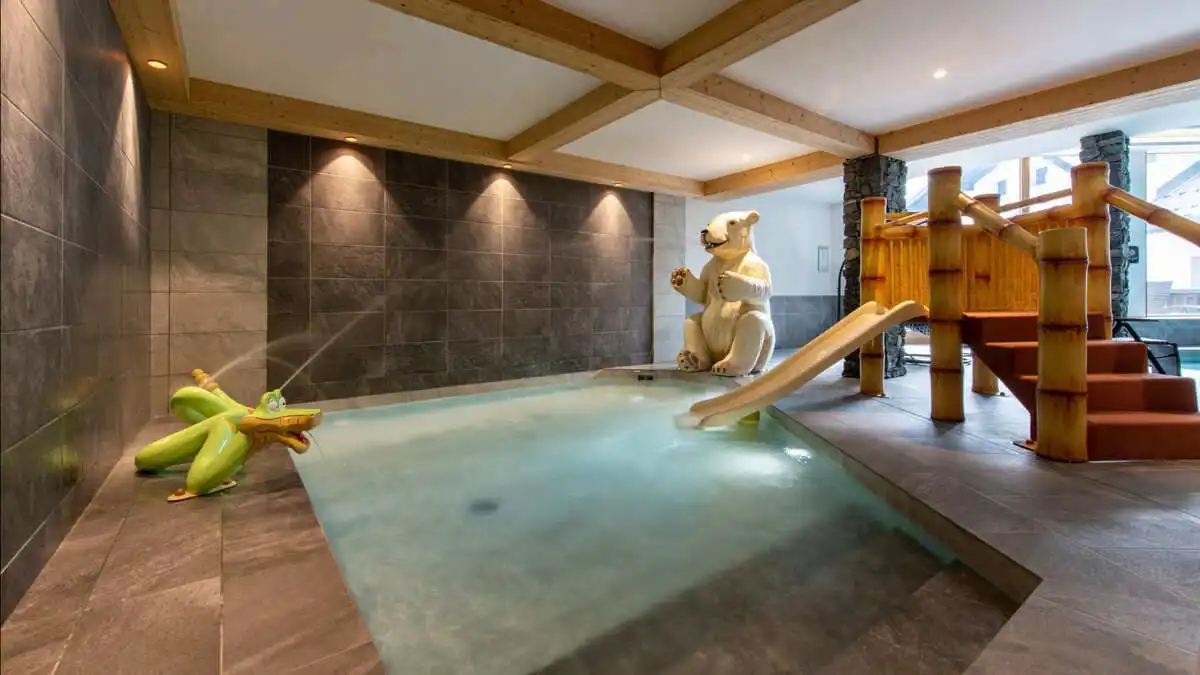 l'Alpaga, La Toussuire (self catered apartments) ©Foudimages - Childrens pool