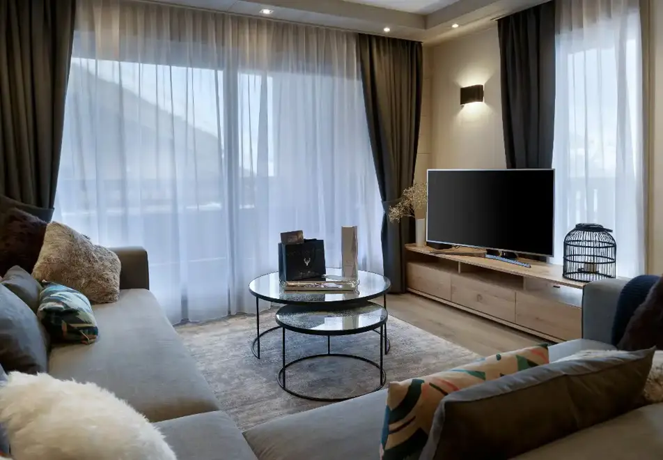Le C, Courchevel Moriond (self catered apartments) - 2 bed 2 alc 8