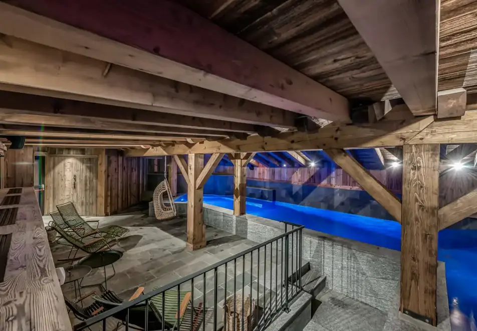 Le Val d'Isere, Val d'Isere (hotel & apartments) - Indoor pool (©andyparant)