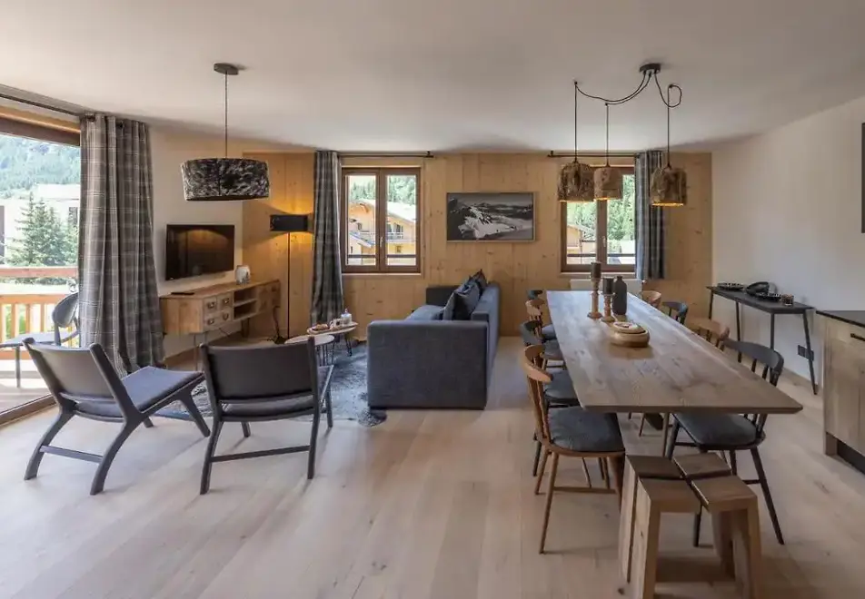 Cristal Lodge, Serre Chevalier (self catered apartments) - Typical apartment style