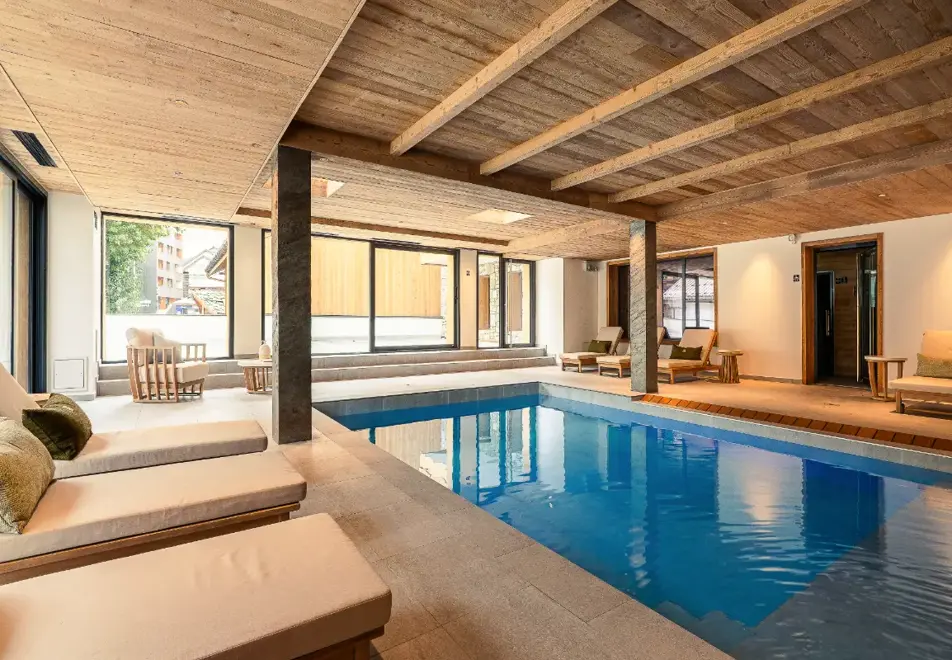 Alpeggio, Les Deux Alpes (self catered apartments) - Indoor pool