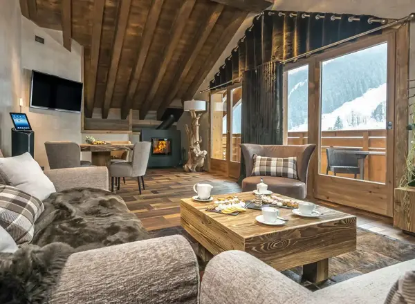 La Kaila, Meribel (hotel) - Typical suite exception room style