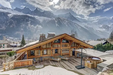 Chalet Alaska, Chamonix (self catered chalet) - Stunning views towards Mont Blanc massif (©Adam Johnston)