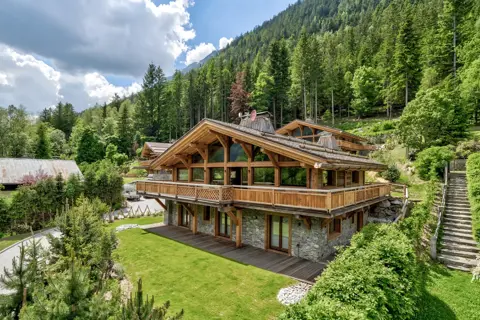Chalet Alaska, Chamonix (self catered chalet) - Stunning summer location (©Adam Johnston)
