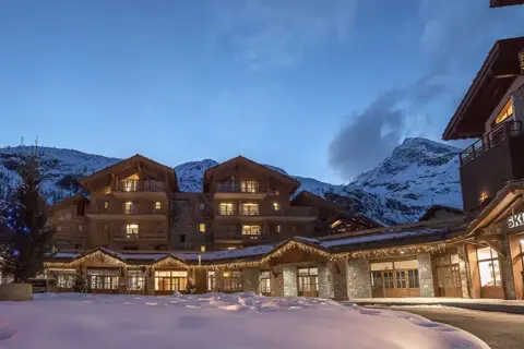 Kalinda, Tignes 1800 (self catered apartments) - On-site shops/eateries
