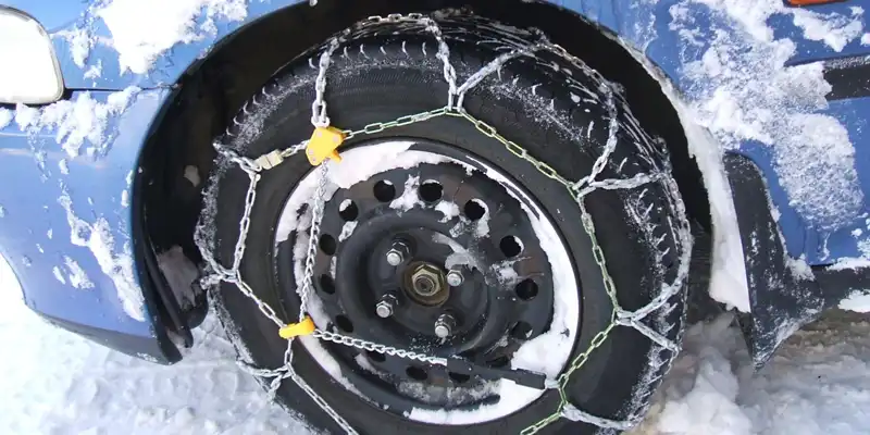 Driving in the French Alps, how to use snow chains 
