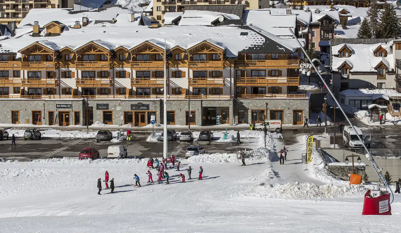 Le Napoleon, Montgenevre (self catered apartments) - Foot of the slopes