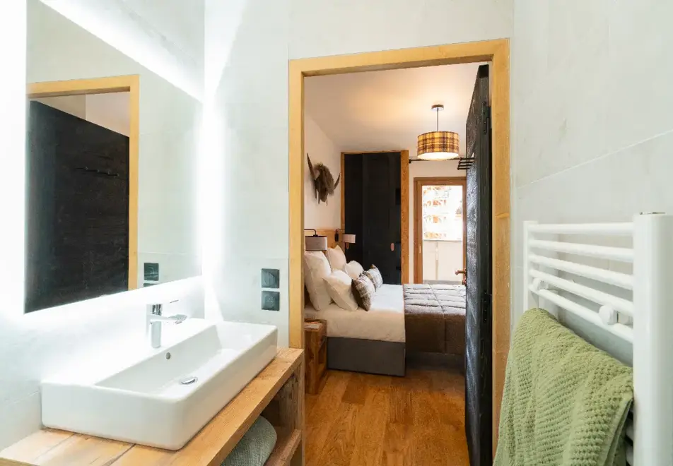 Alpeggio, Les Deux Alpes (self catered apartments) - Typical 4 bedroom apartment
