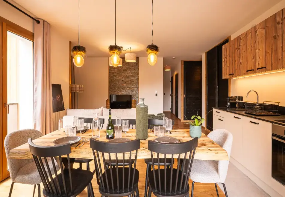 Alpeggio, Les Deux Alpes (self catered apartments) - Typical 3 bedroom apartment
