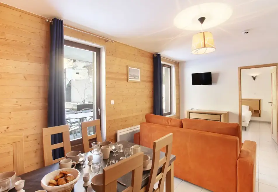 Mendi Alde, La Clusaz (self catered apartments) - Typical apartment style