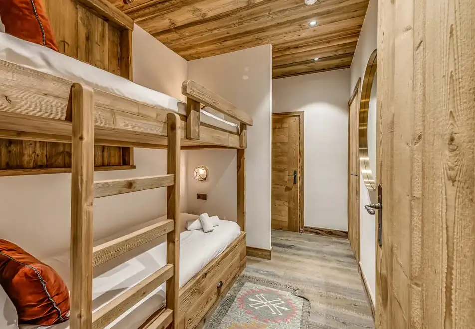 Le Val d'Isere, Val d'Isere (hotel & apartments) - Fornet apartment (©andyparant)