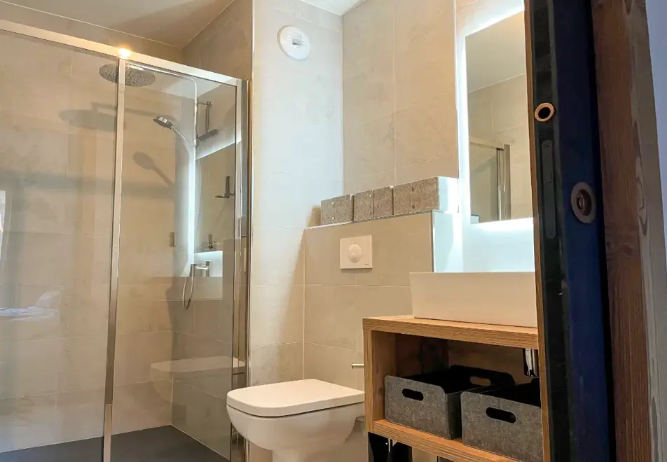 Alpeggio, Les Deux Alpes (self catered apartments) - Typical 1 bedroom apartment