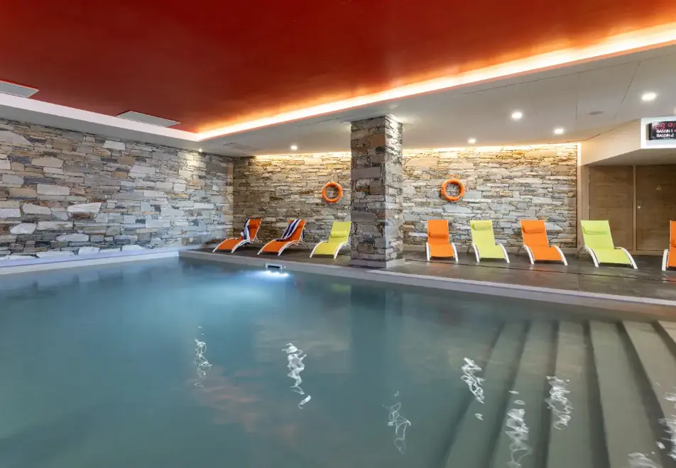 Roc Noir, La Rosiere (self catered apartments) - Indoor heated pool (©Samantha Henderson)