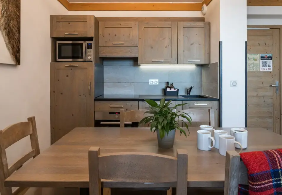 Roc Noir, La Rosiere (self catered apartments) - Apartment 306 (©Samantha Henderson)