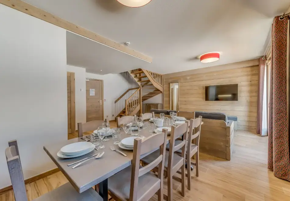 Roc Noir, La Rosiere (self catered apartments) - Apartment 402 duplex