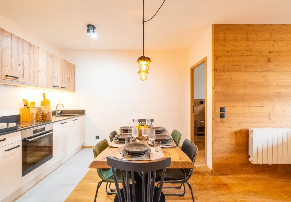 Alpeggio, Les Deux Alpes (self catered apartments) - Typical 2 bedroom apartment