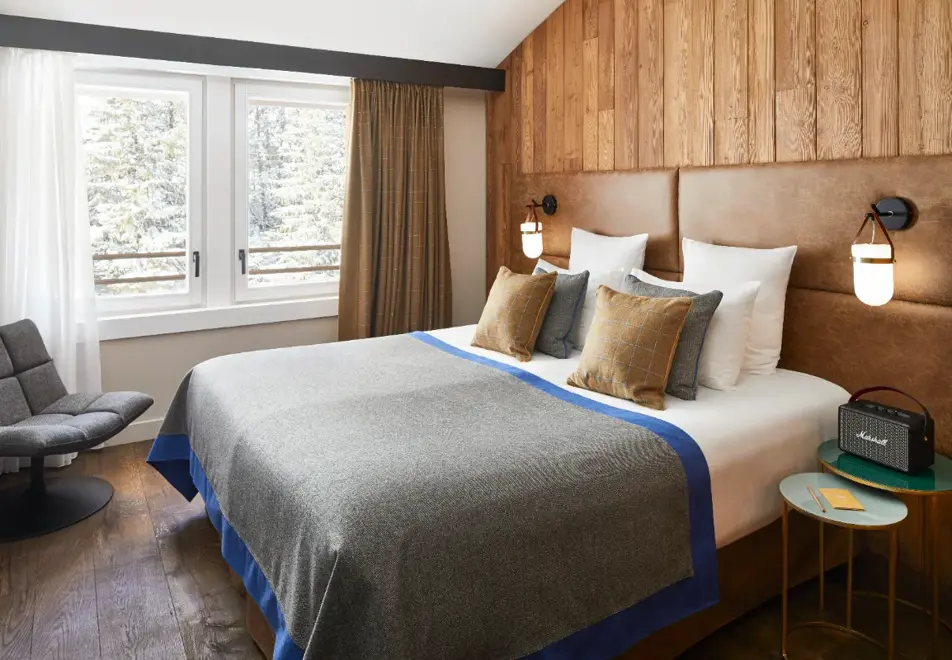 Ecrin Blanc, Courchevel 1650 (hotel) - Typical large suite style