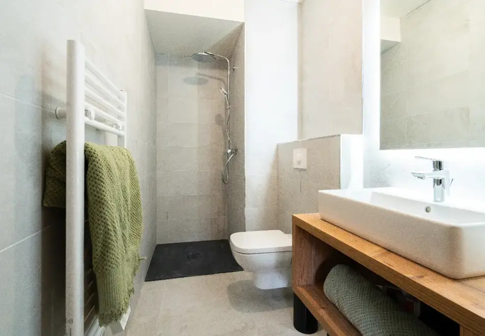 Alpeggio, Les Deux Alpes (self catered apartments) - Typical 1 bedroom alcove apartment